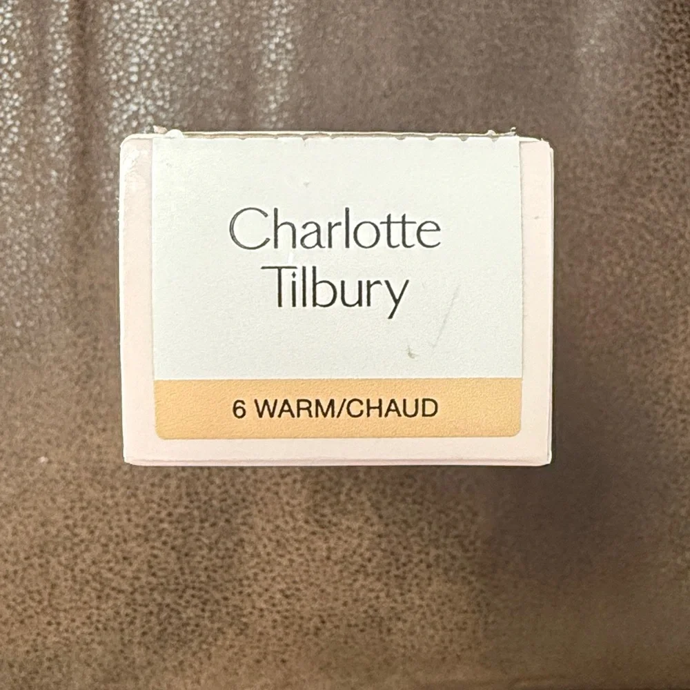 NWT Charlotte Tilbury Airbrush Flawless Foundation - 6 Warm/Chaud
